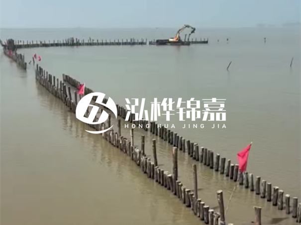 河道護(hù)坡打樁對河岸保護(hù)有何作用？河道松木樁水面需要預(yù)留多長？